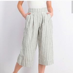 Gap wide leg cropped linen blend pants size S
